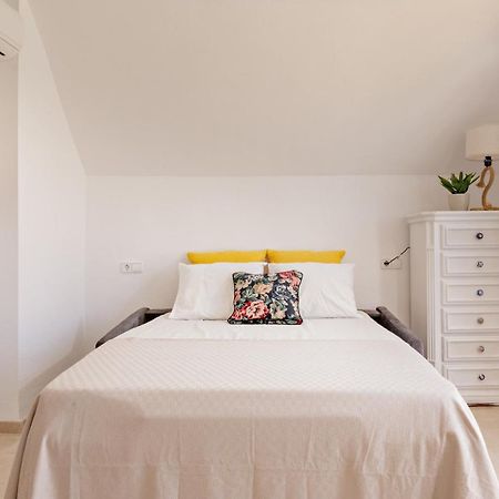Fresh Penthouse Apartment With Great Sea Views กาซาเรส ภายนอก รูปภาพ