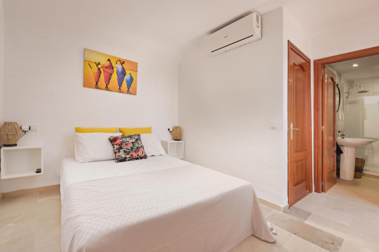 Fresh Penthouse Apartment With Great Sea Views กาซาเรส ภายนอก รูปภาพ
