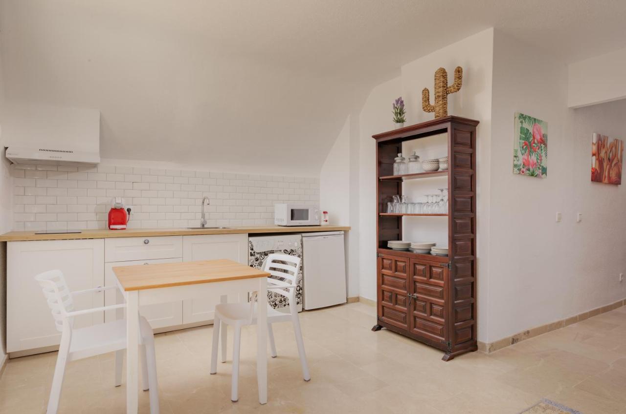 Fresh Penthouse Apartment With Great Sea Views กาซาเรส ภายนอก รูปภาพ