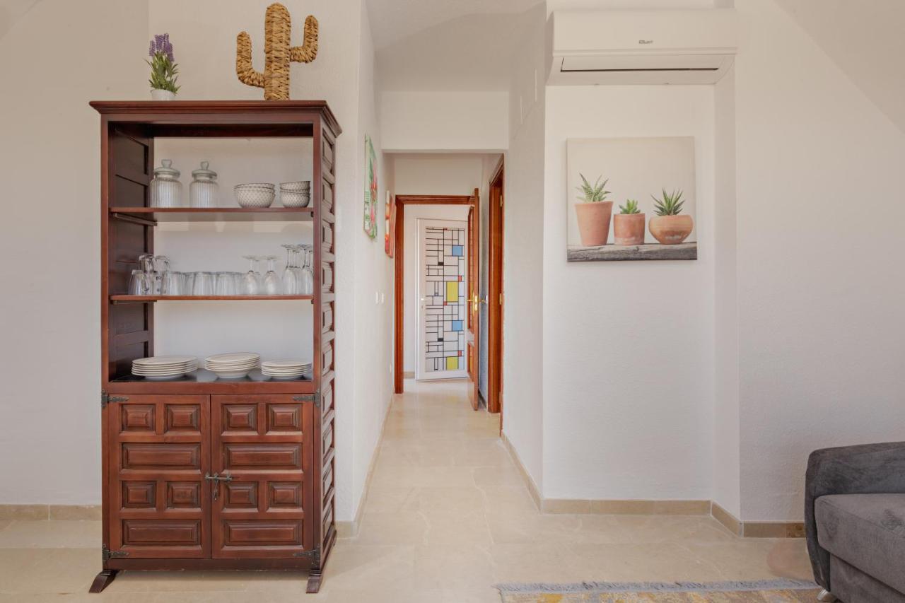 Fresh Penthouse Apartment With Great Sea Views กาซาเรส ภายนอก รูปภาพ