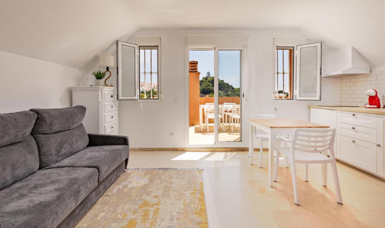Fresh Penthouse Apartment With Great Sea Views กาซาเรส ภายนอก รูปภาพ